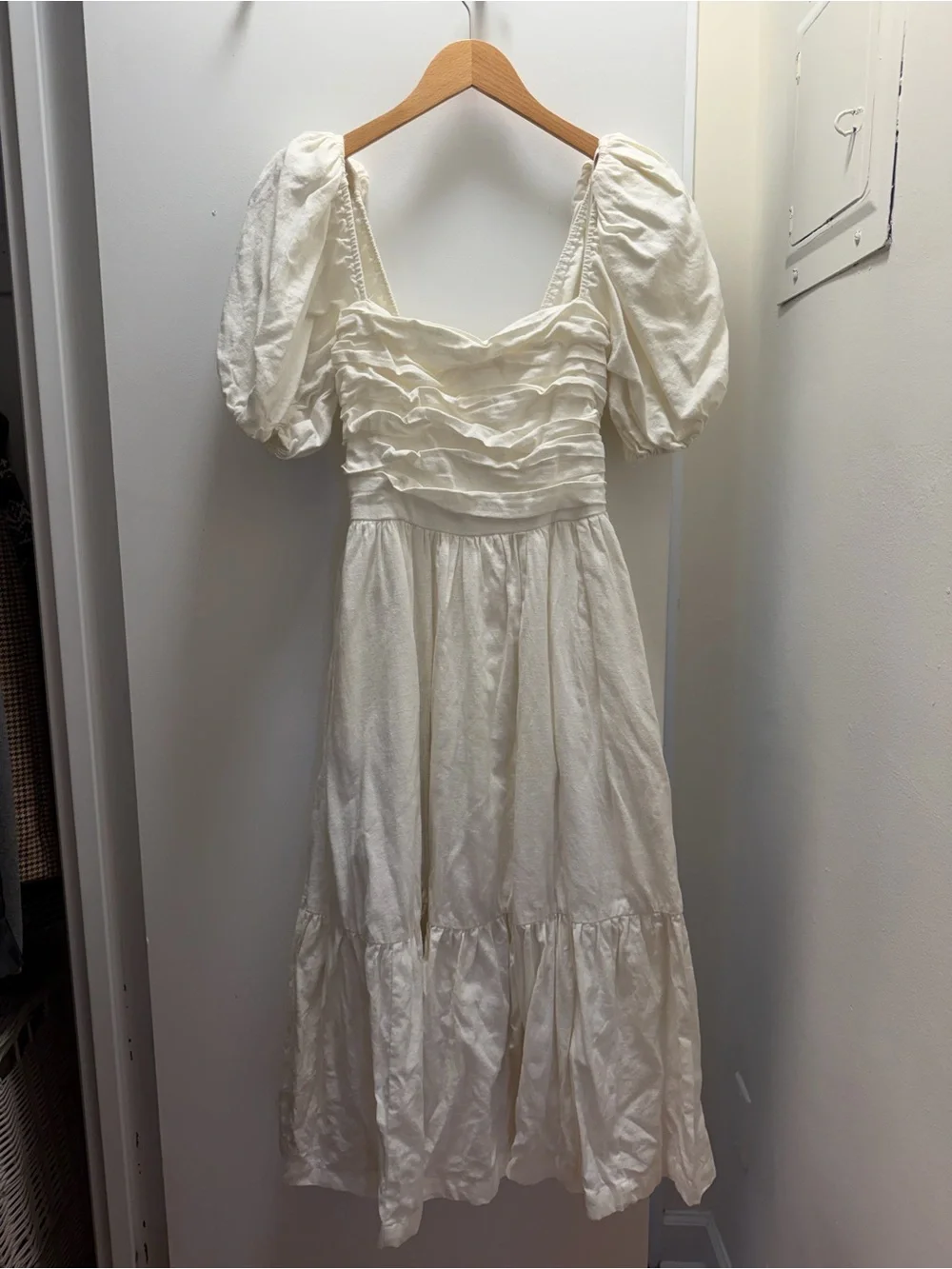 Ivory Puff-Sleeve Midi Dress - Elegant Ruching